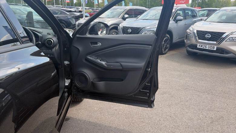 Nissan Juke 1.0 DiG-T 114 N-Connecta 5dr Petrol Hatchback